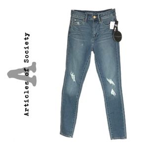 NWT Articles of Society Columbia Crop Skinny Sz 24